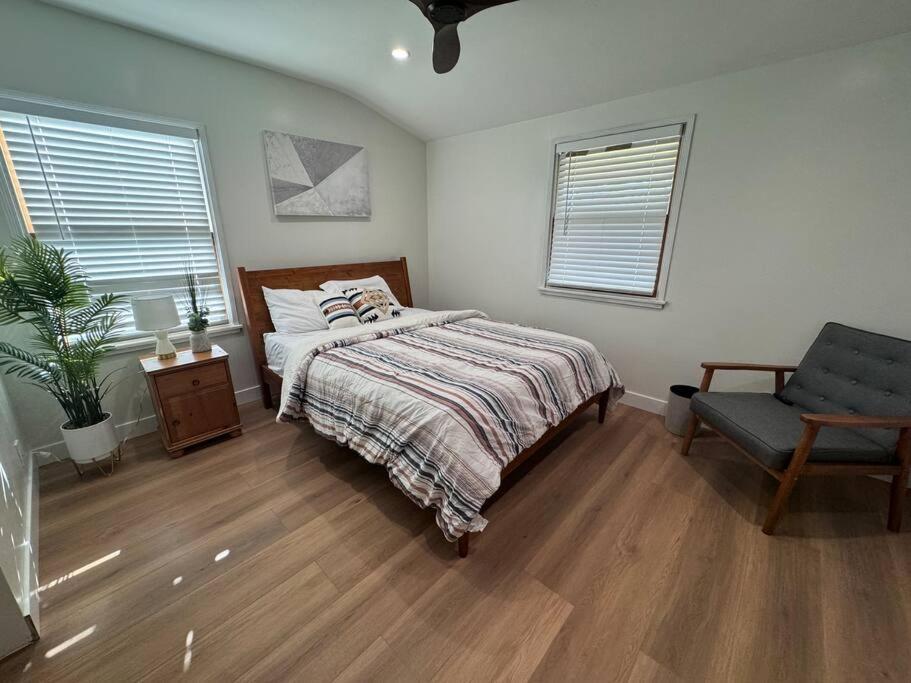 Mid-Century Gem In Long Beach Kültér fotó
